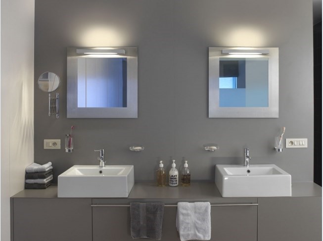 Зеркальное освещение в ванной комнате 9